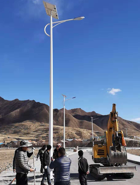 甘南碌曲10米伽师太阳能路灯项目