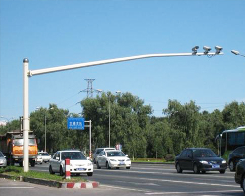 伽师监控杆 伽师监控杆