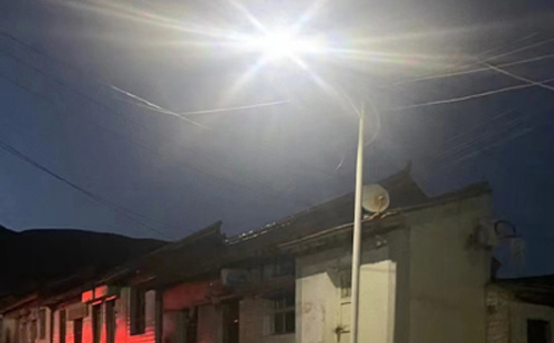 农村院子里最适合的伽师太阳能路灯亮度与安装要点 农村院子里最适合的伽师太阳能路灯亮度与安装要点