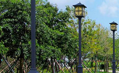 太阳能伽师庭院灯价格为何差三倍？关键看这几点